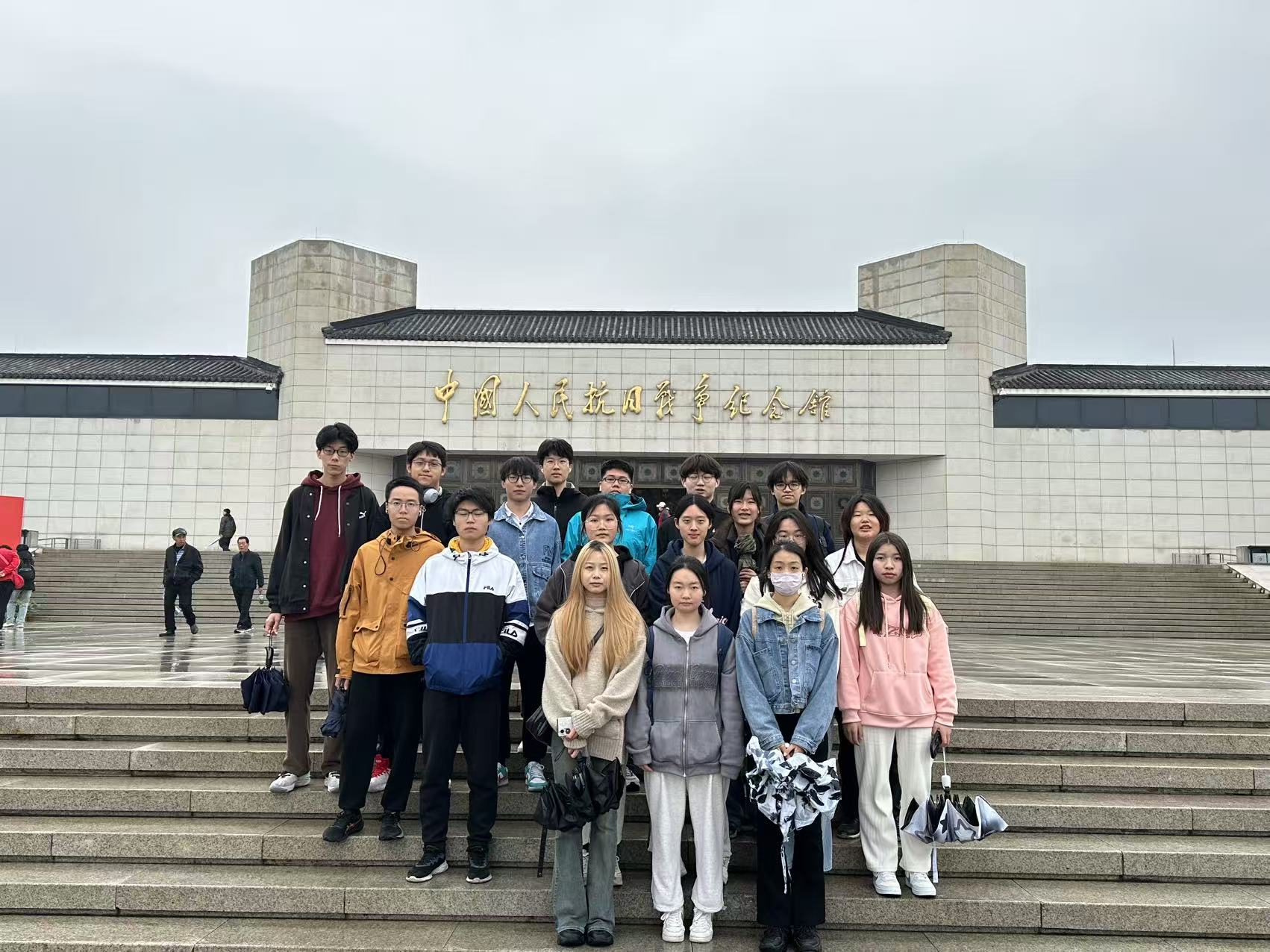 23信管12023级信息管理与信息系统(金融信息管理)1班 照片.jpg