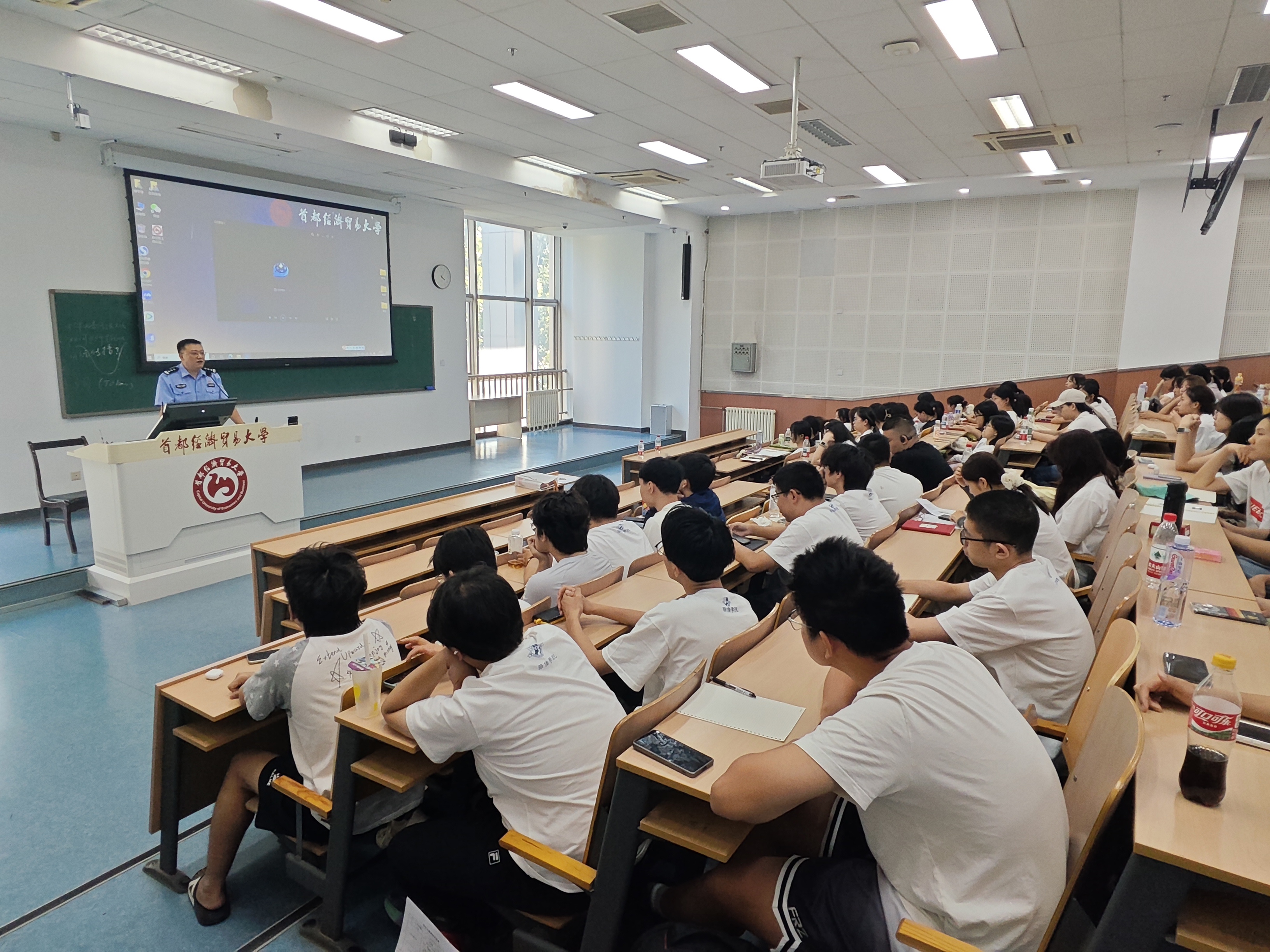 上课照片.jpg
